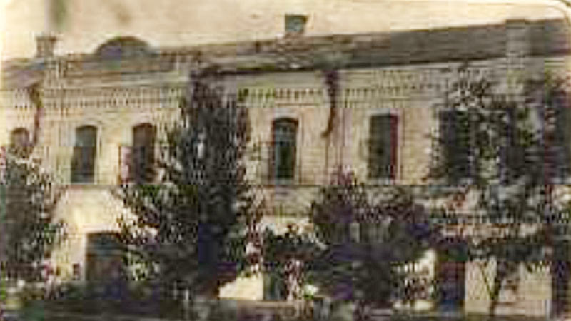 Здание школы № 1 до оккупации ст. Кущёвской в годы Великой Отечественной войны.