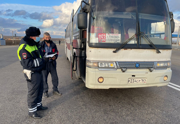 Госавтоинспекция осуществляет ежедневный контроль за обеспечением безопасности при перевозке пассажиров автобусами