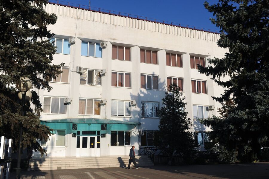Здание администрации Кущёвского района на переулке Б.Е. Москвича